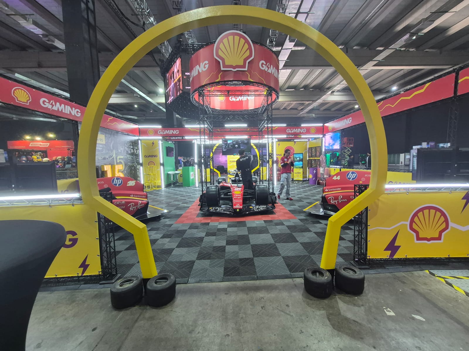 Montaje stand Shell / Gumino